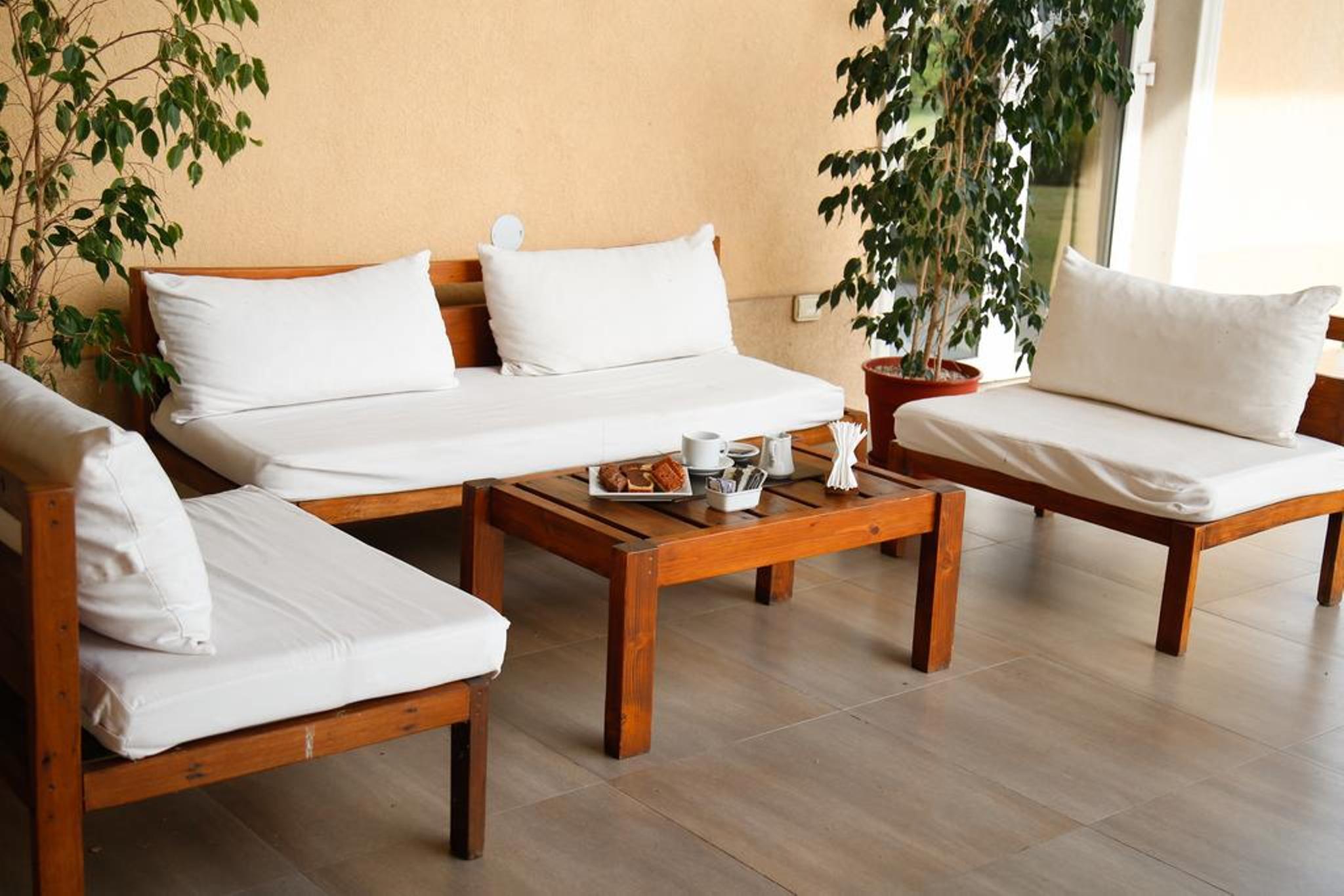 Hotel Howard Johnson Trenque Lauquen Bagian luar foto