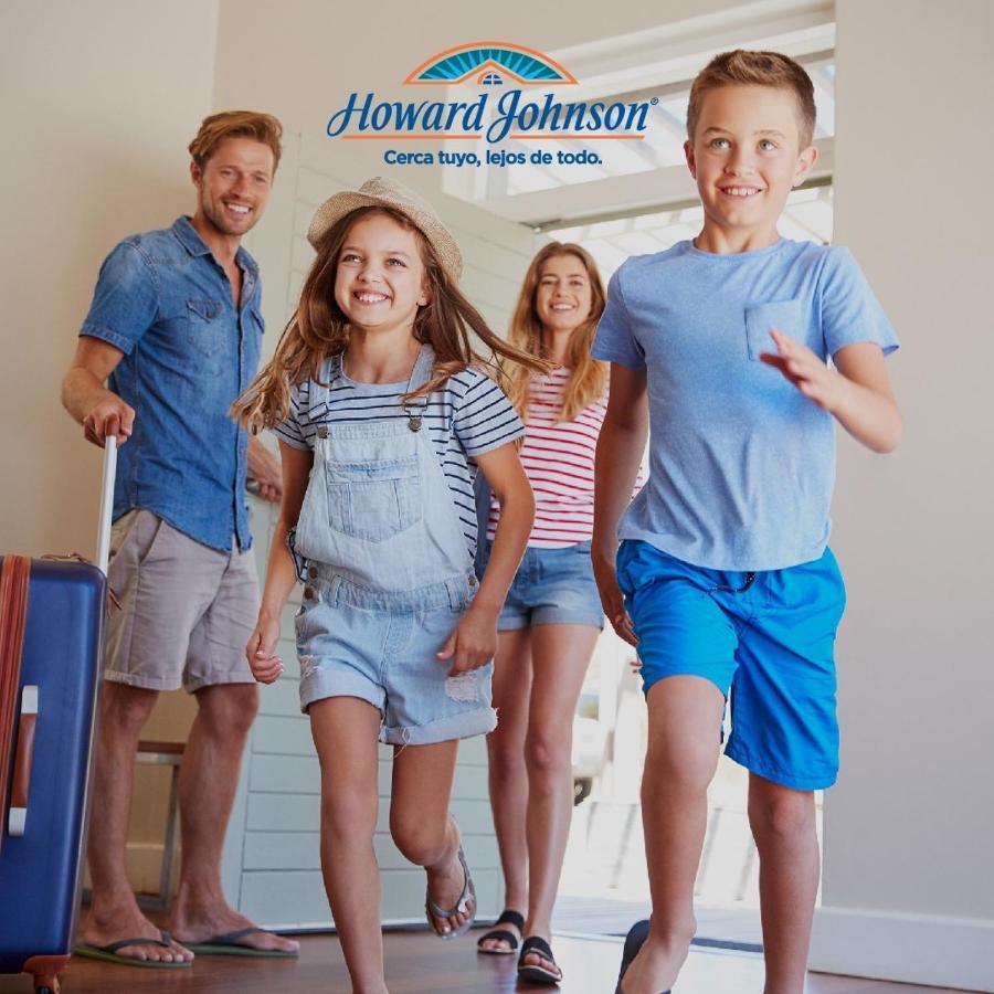 Hotel Howard Johnson Trenque Lauquen Bagian luar foto